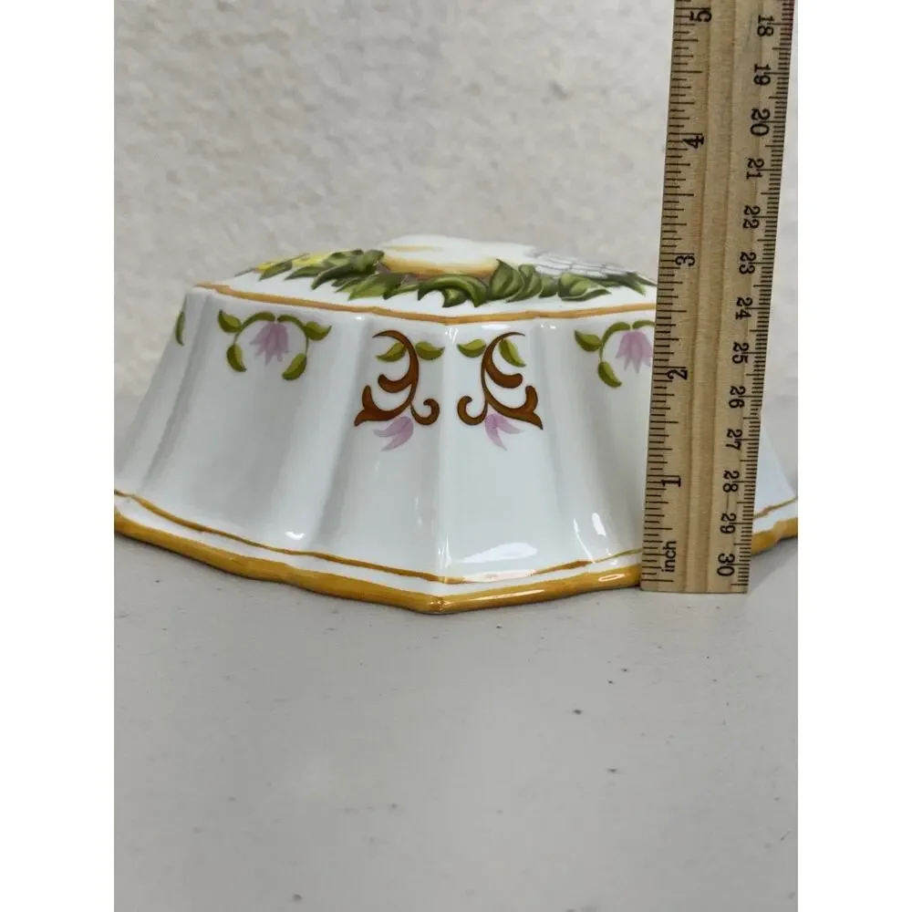 Franklin Mint Le Cordon Bleu Porcelain Diamond Mold White Goose Flower Butterfly